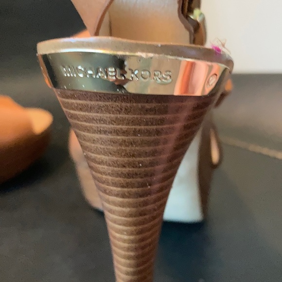 MICHAEL - Picture 2 of 4